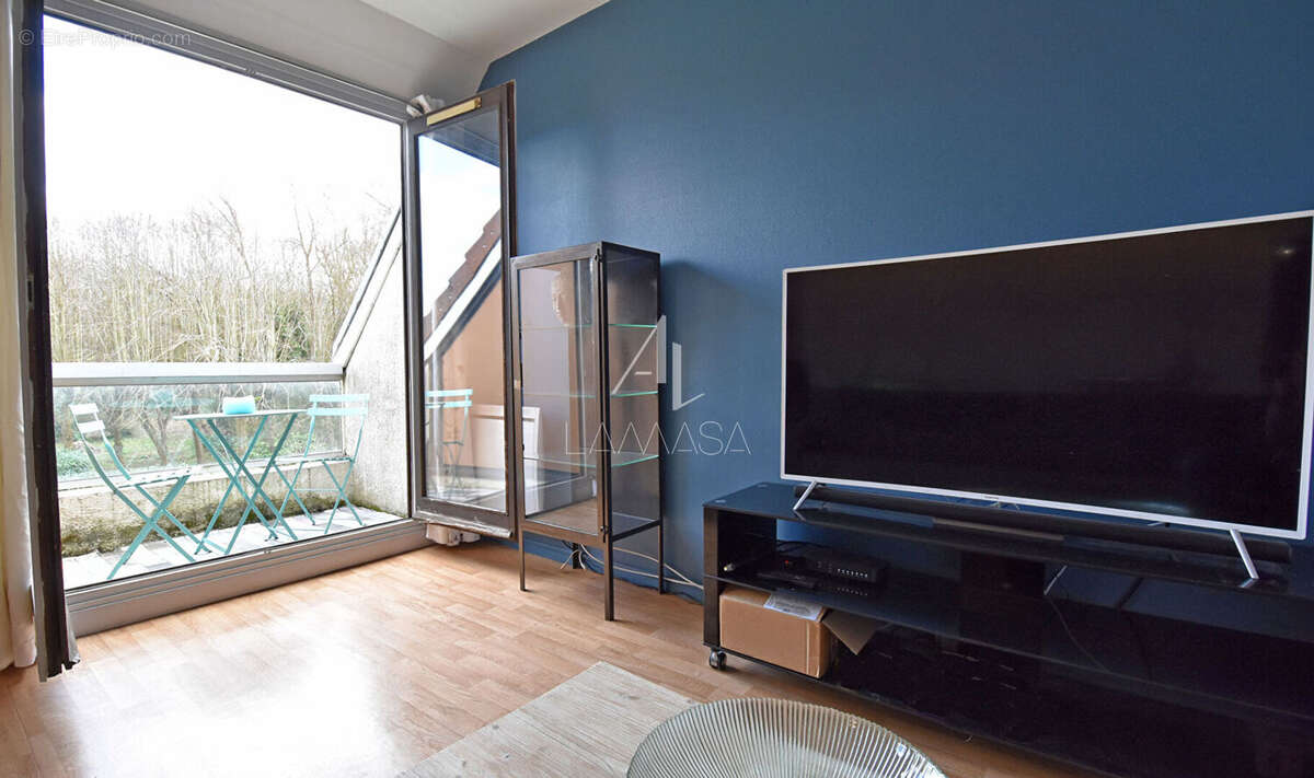 Appartement à SAINT-THIBAULT-DES-VIGNES