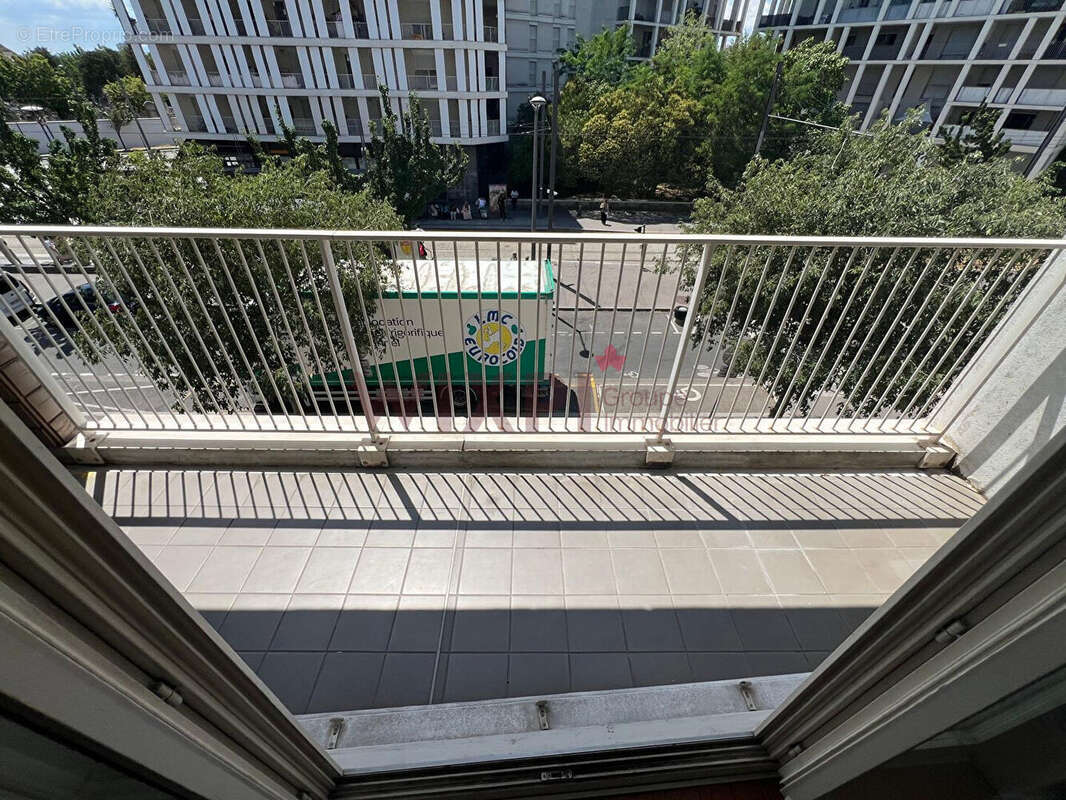 Appartement à LYON-8E