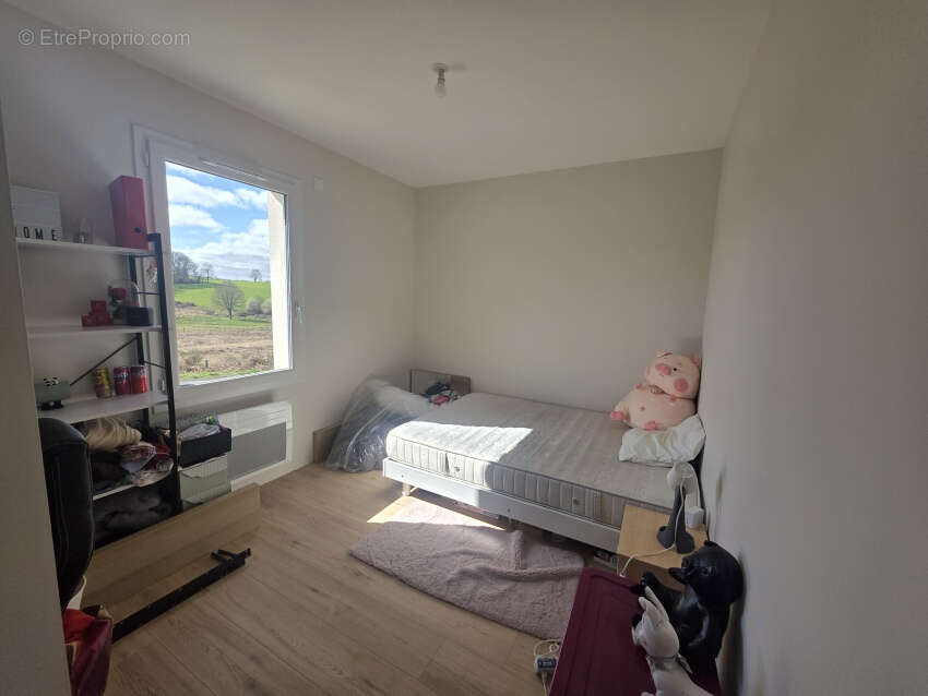 Maison à QUEUILLE