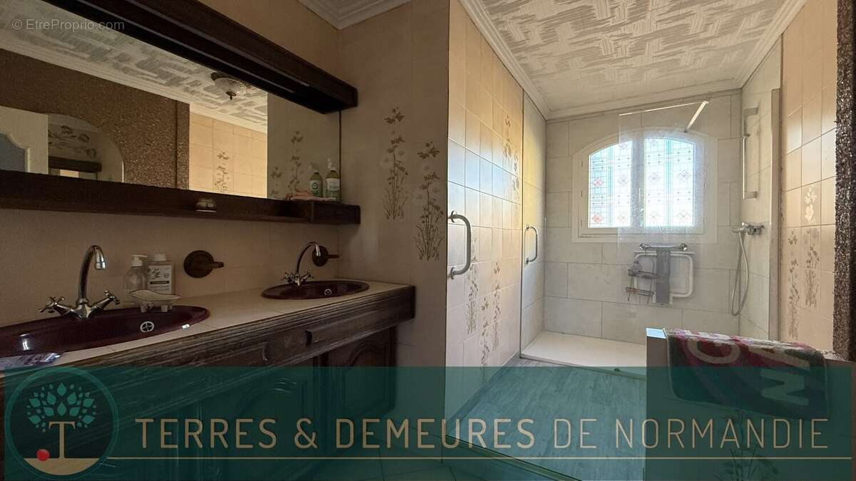 Maison à BELLEVILLE-SUR-MER