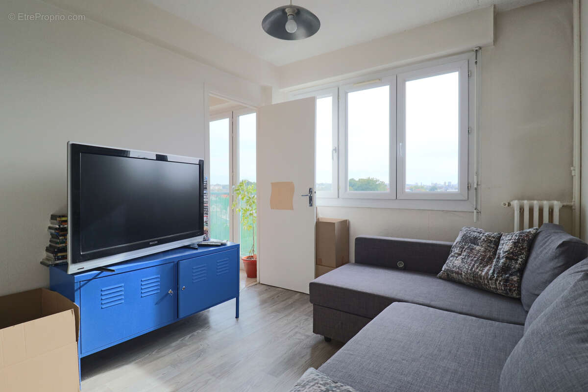 Appartement à LES PAVILLONS-SOUS-BOIS