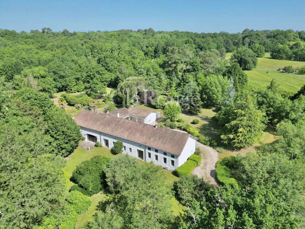 Maison à MONTPON-MENESTEROL