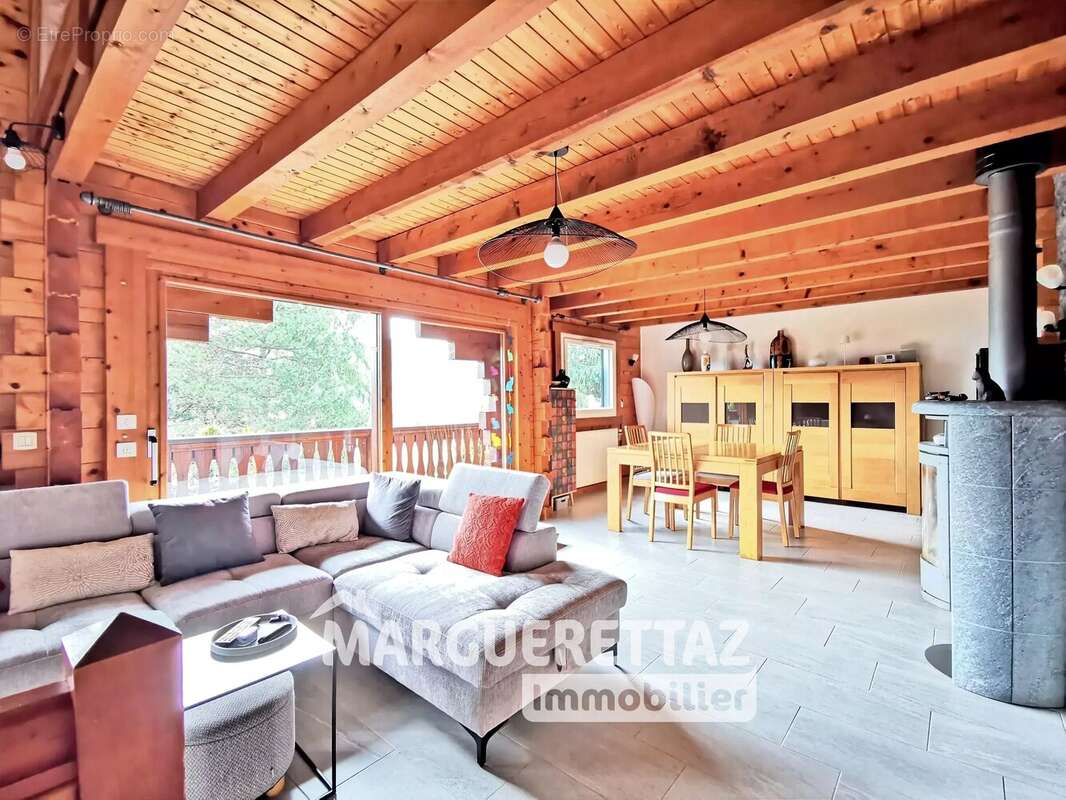 Chalet - vue dégagée - calme - 164 m² habitables - 2705 m² de terrain clôturé - Cœur de Boëge ! - photo 6