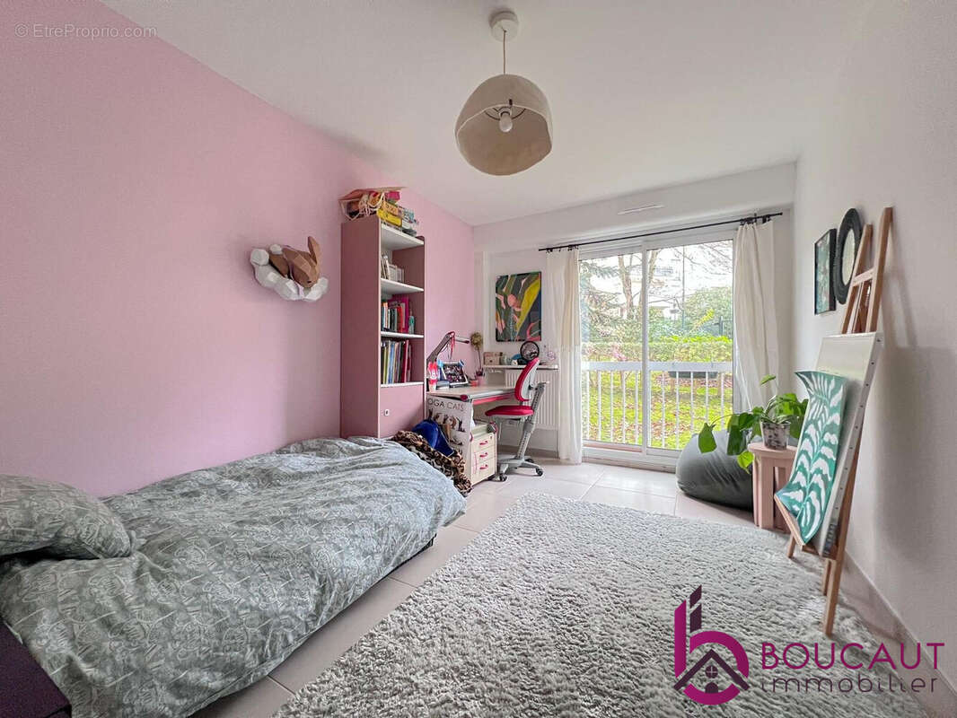 Appartement à LE PLESSIS-ROBINSON