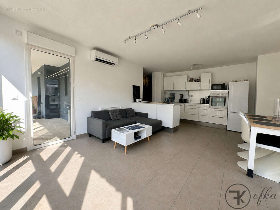 Spacieux T3 de 72 m2 quartier Port Marianne - photo 2