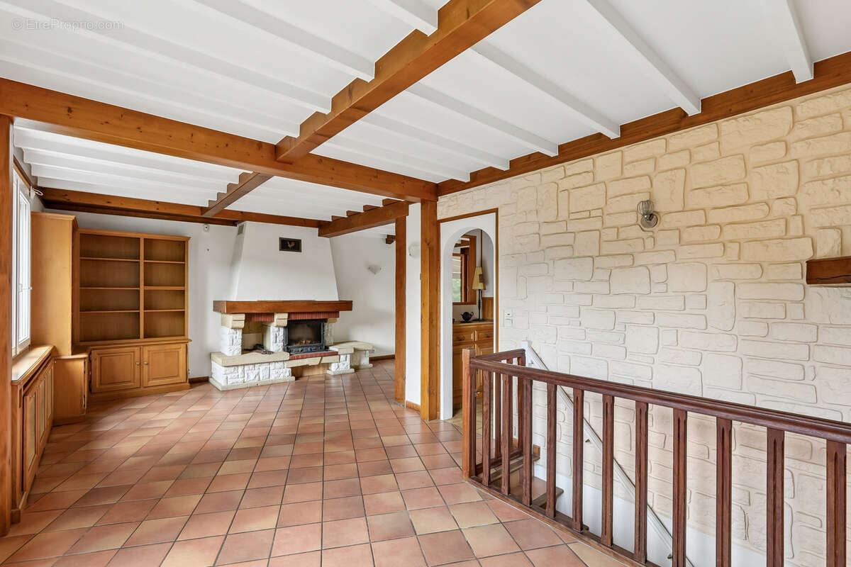 Maison à SAVIGNY-SUR-ORGE