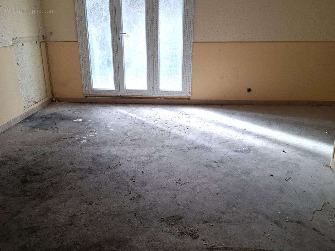 Saint-Christol (84)  Appartement 62 m² avec 2 balcons 56 000 - photo 6