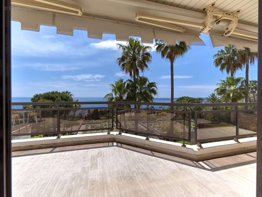 Appartement à CANNES