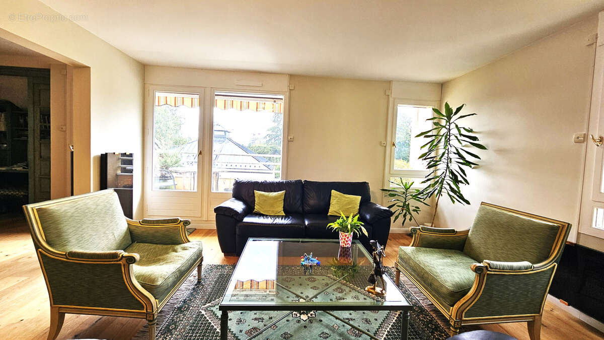 Appartement à FERNEY-VOLTAIRE