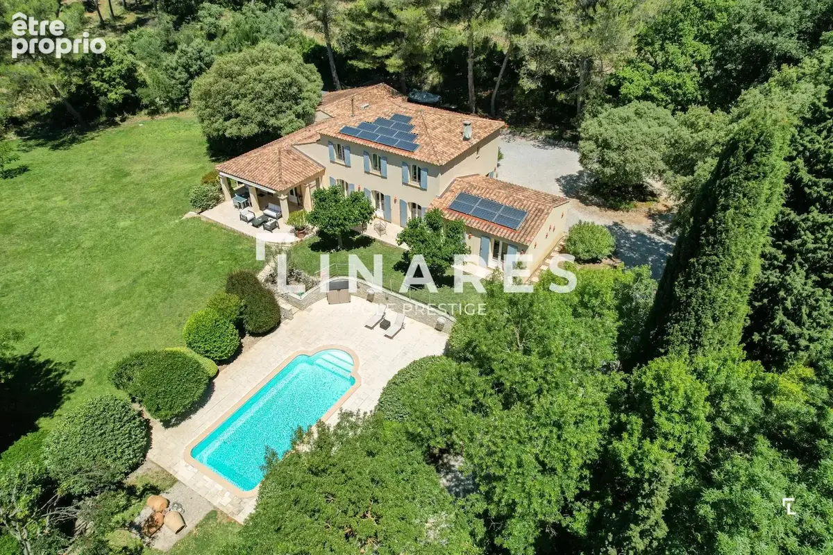 Villa LA NIEGA - Propriété familiale de 240m2 avec piscine et un appartement  T2 indépendant  - Ventabren - photo 2
