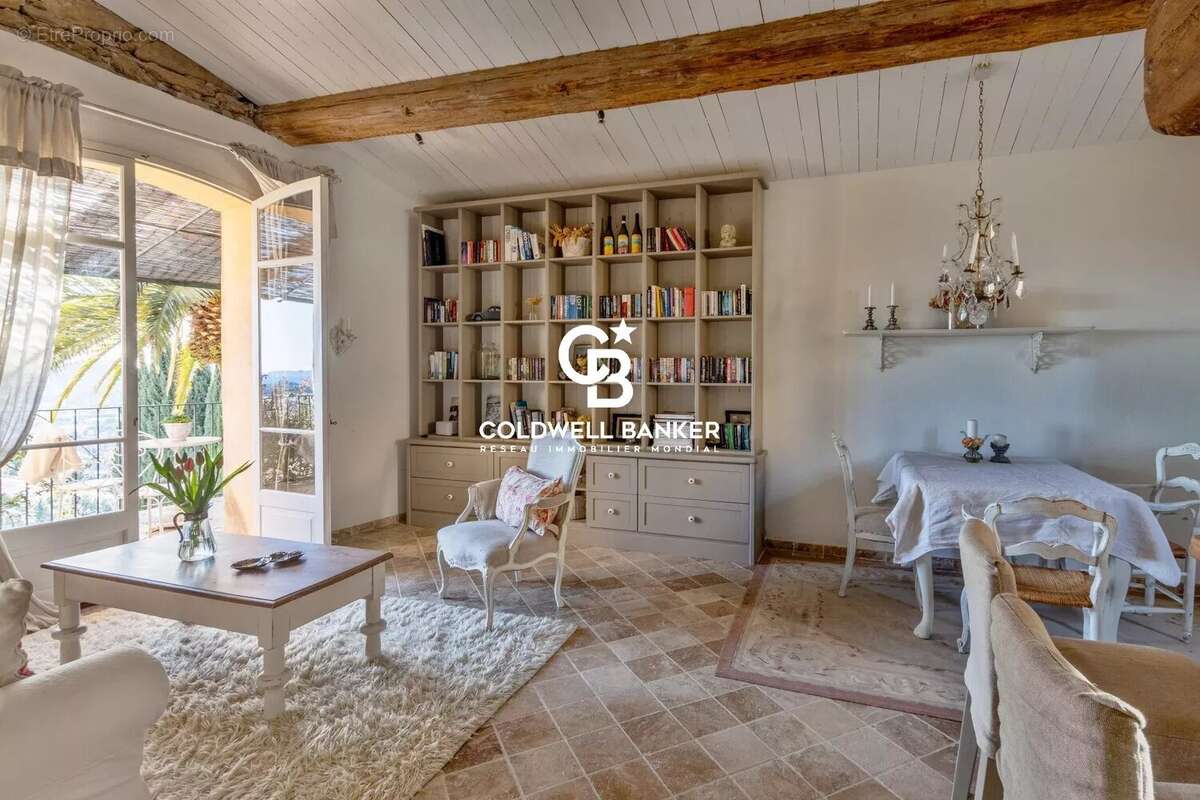 Maison à BORMES-LES-MIMOSAS