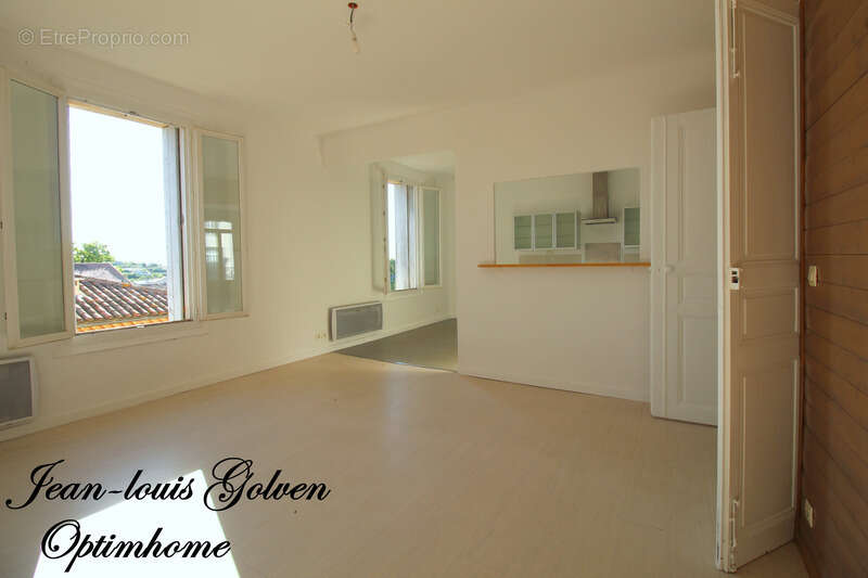 Appartement à MAGALAS