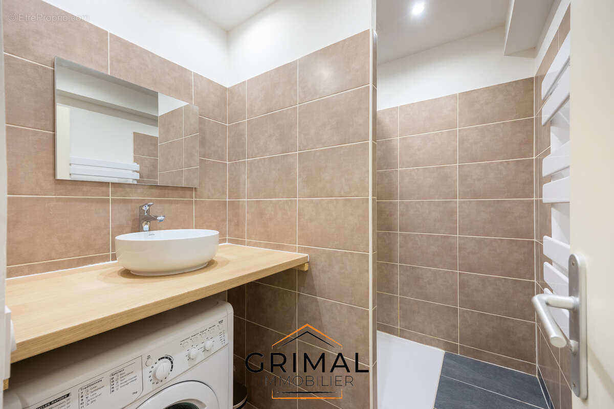 Appartement à MARSEILLE-1E