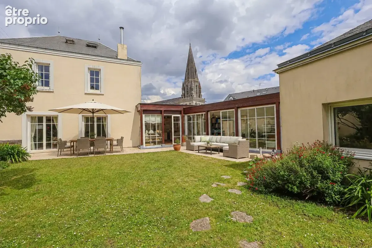 Maison 7 pièces 230 m² à vendre à Nantes (44000) - photo 2