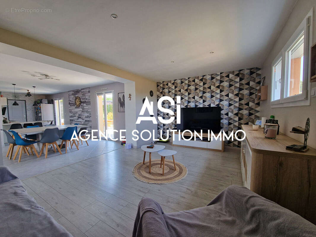 Maison La Baconnière 7 pièce(s) - 5 chambres - 609 m² de terrain - photo 4