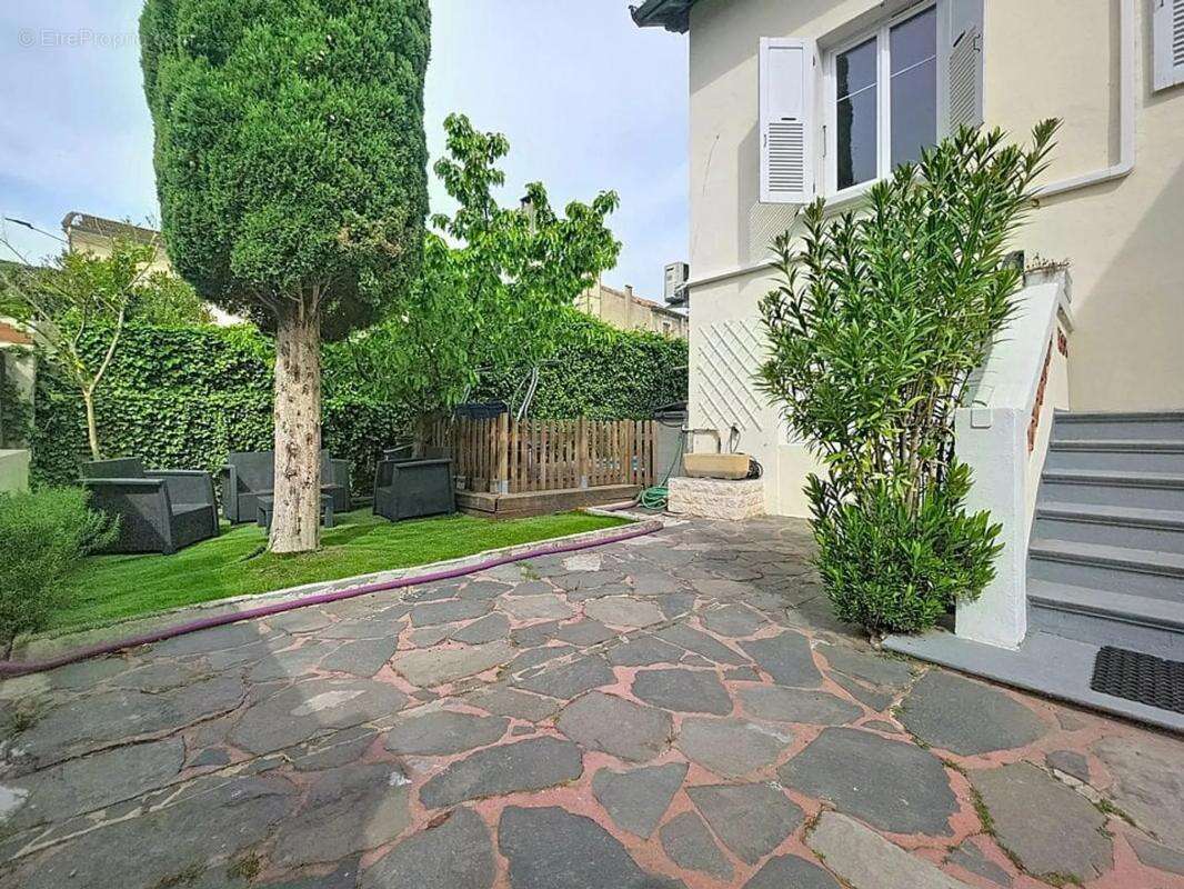 Maison à TOURNON-SUR-RHONE