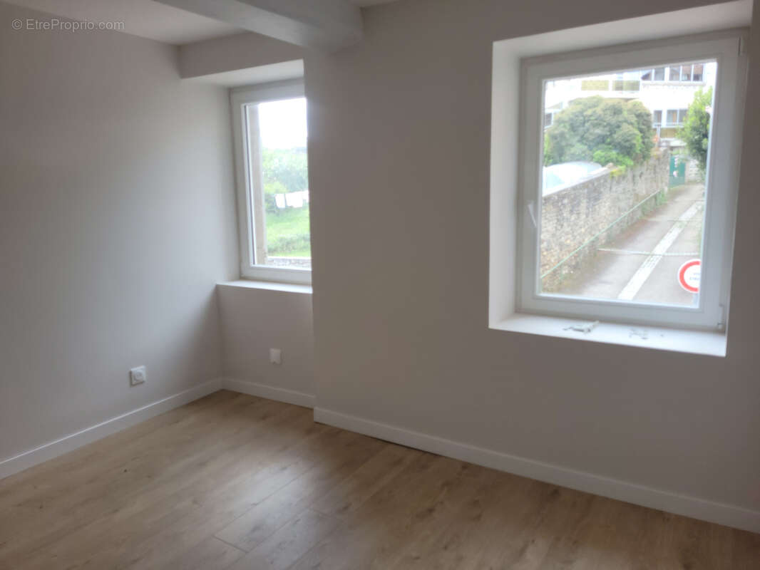 Appartement à CHAUSSAN