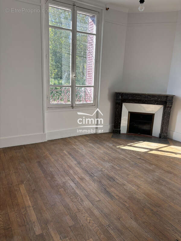 Maison à COULOMMIERS