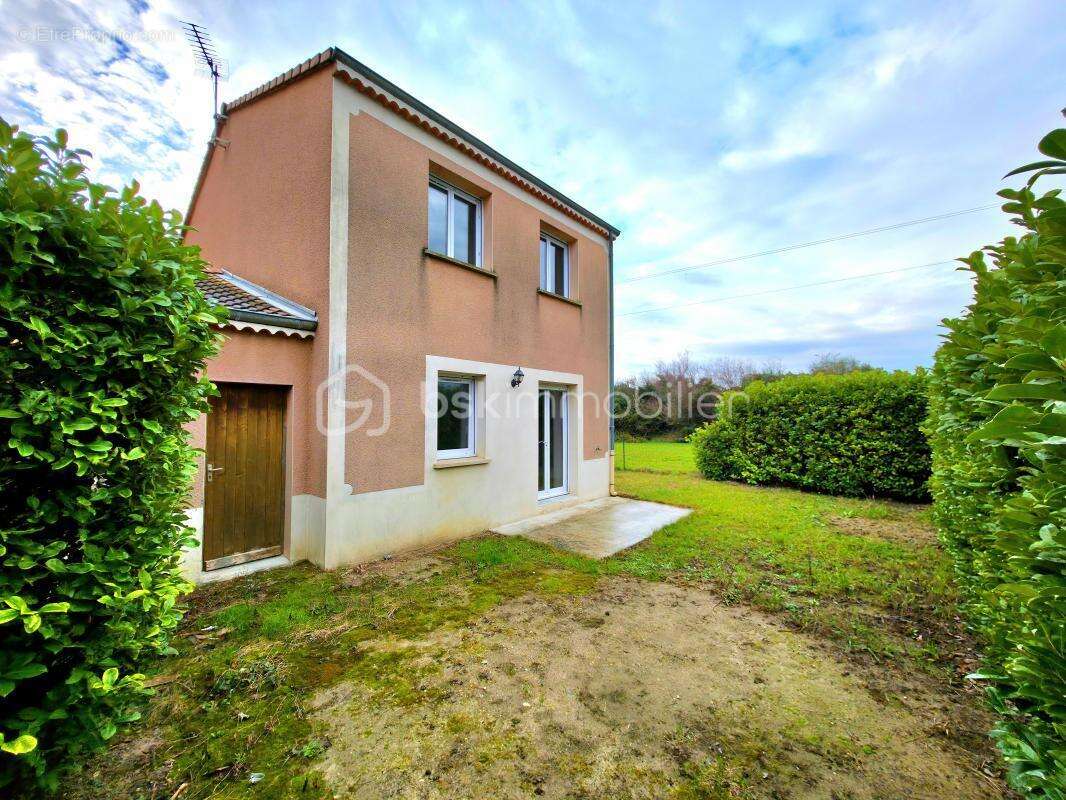 Maison à MONTELIMAR