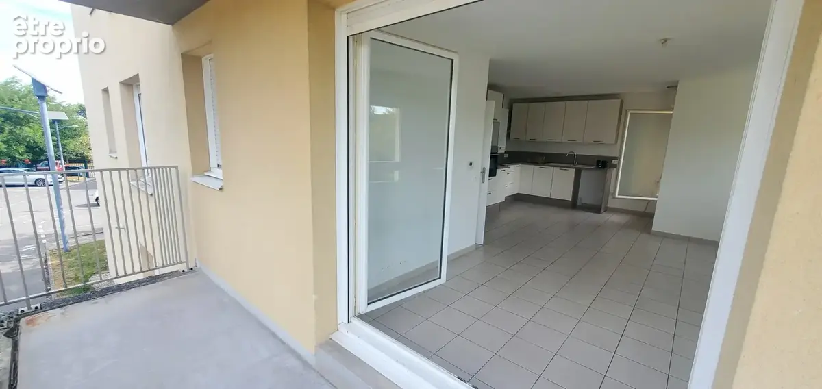 Appartement f4 de 74 m2 avec balcon, terrasse & deux places de parking - photo 9