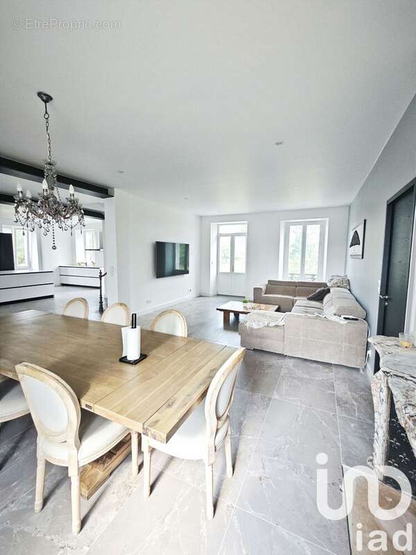 Photo 7 - Autre à CHAMPS-SUR-YONNE