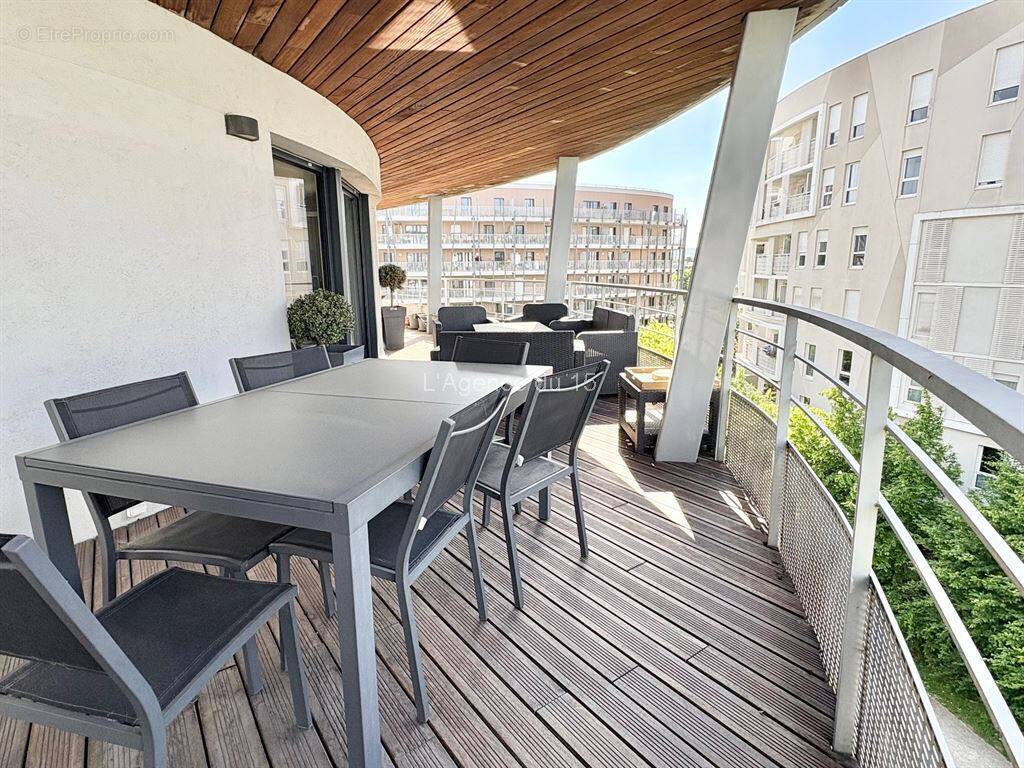 Appartement à ISSY-LES-MOULINEAUX