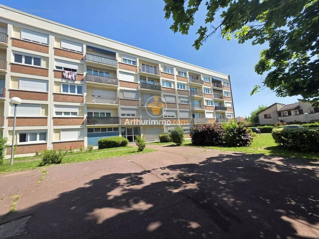 Appartement à VILLIERS-LE-BEL