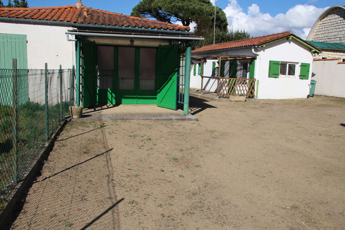 Maison à SAINT-GEORGES-DE-DIDONNE