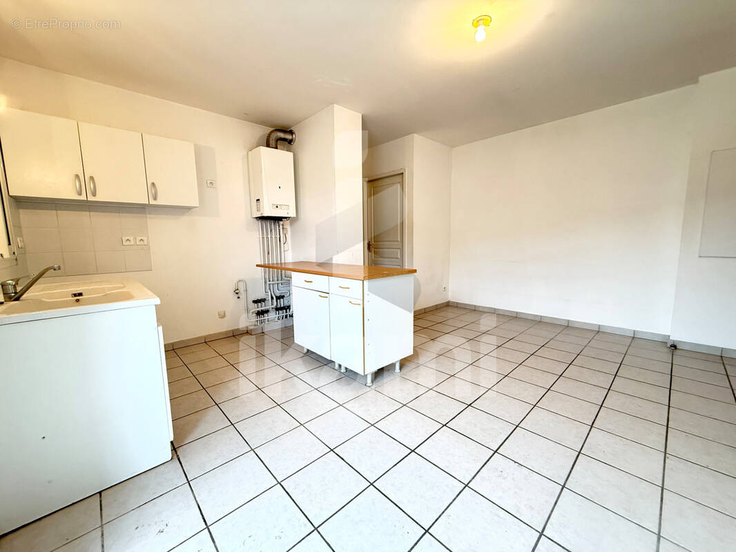 Appartement à SARRAS
