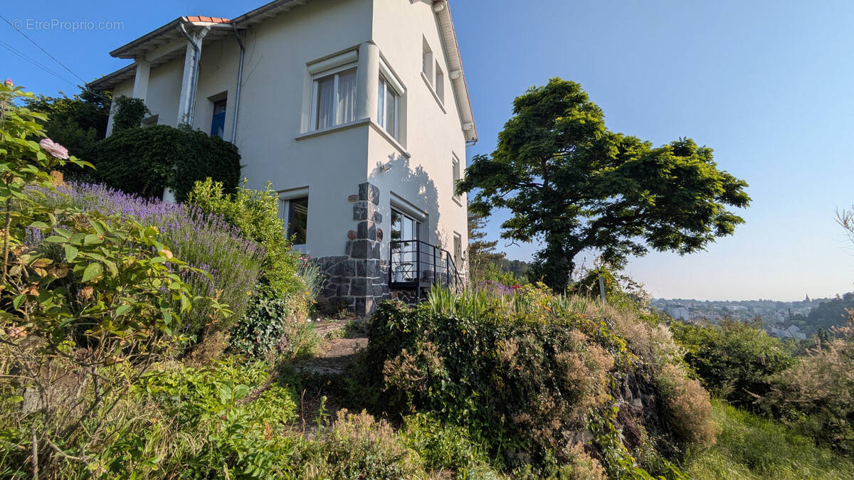 Maison à CHATELGUYON