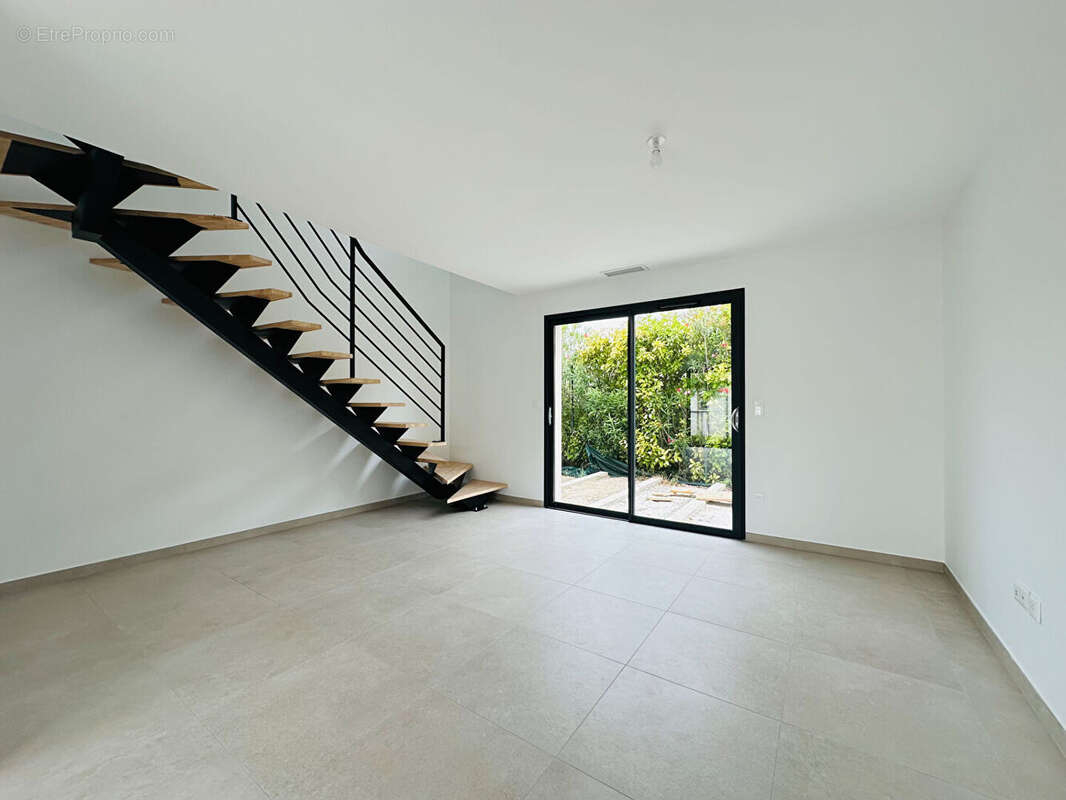 Maison à LESPIGNAN