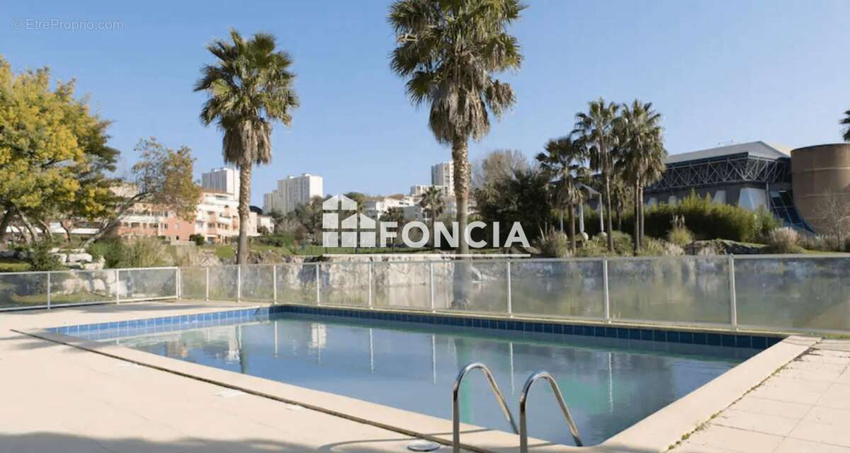 Appartement à LE CANNET