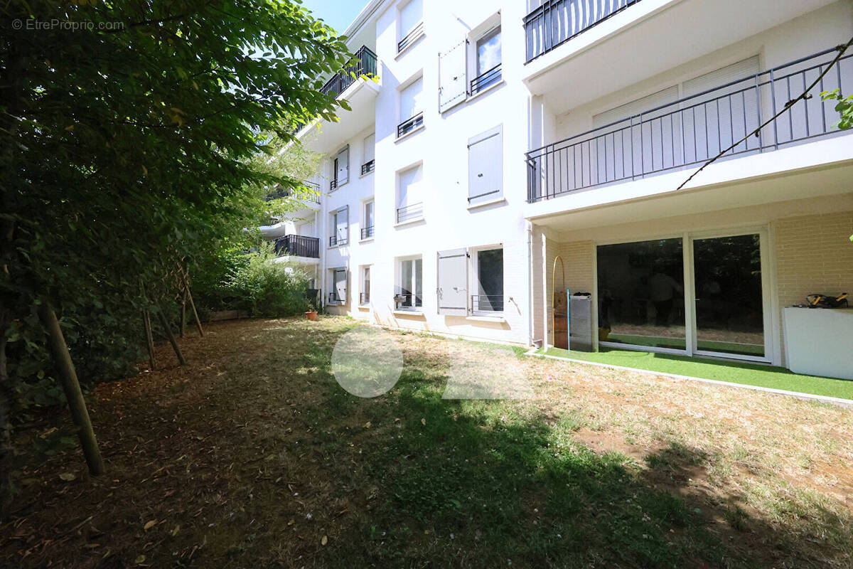 Appartement à CORBEIL-ESSONNES
