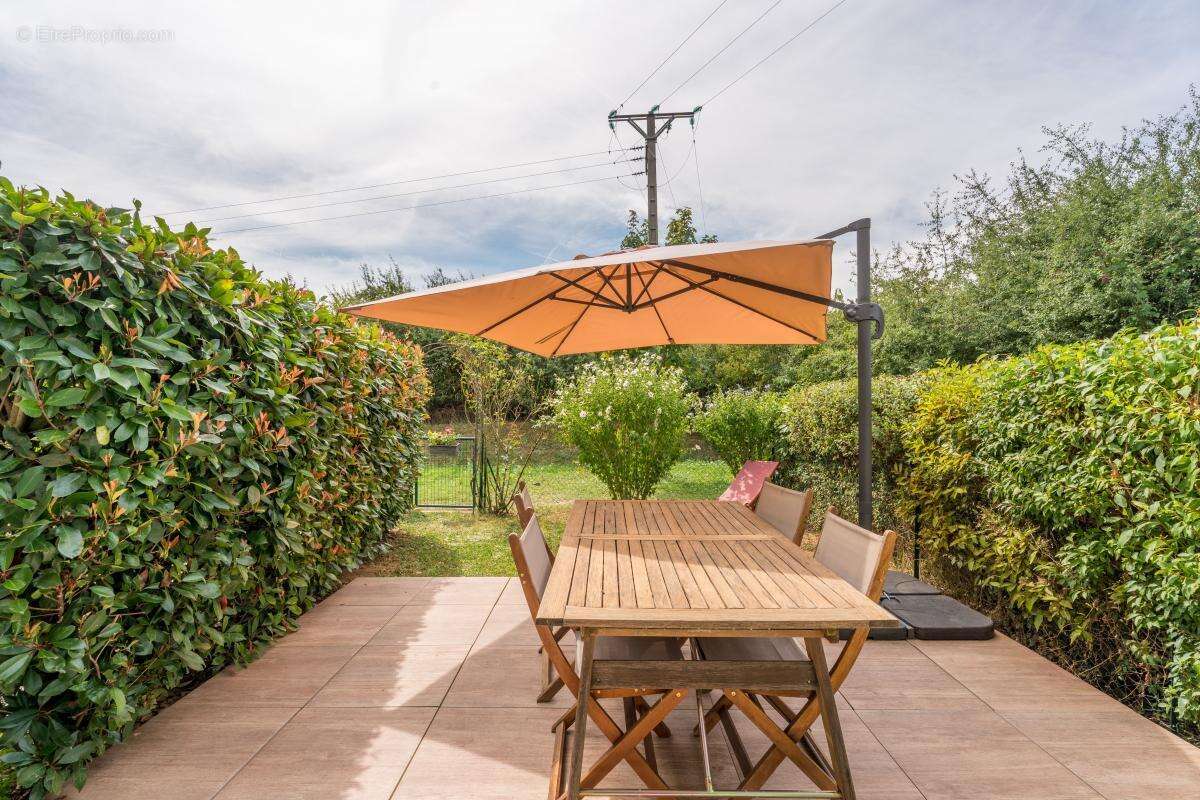 Appartement à FLEURIEUX-SUR-L'ARBRESLE