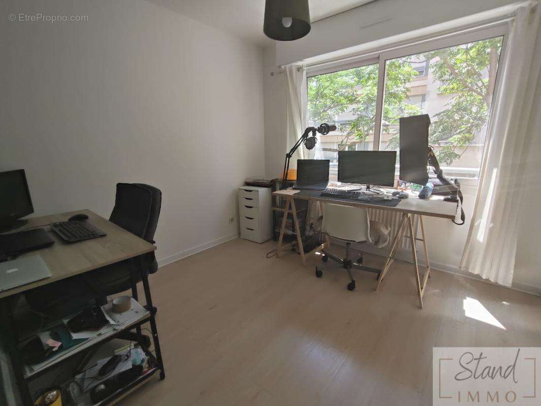 Appartement à MARSEILLE-6E