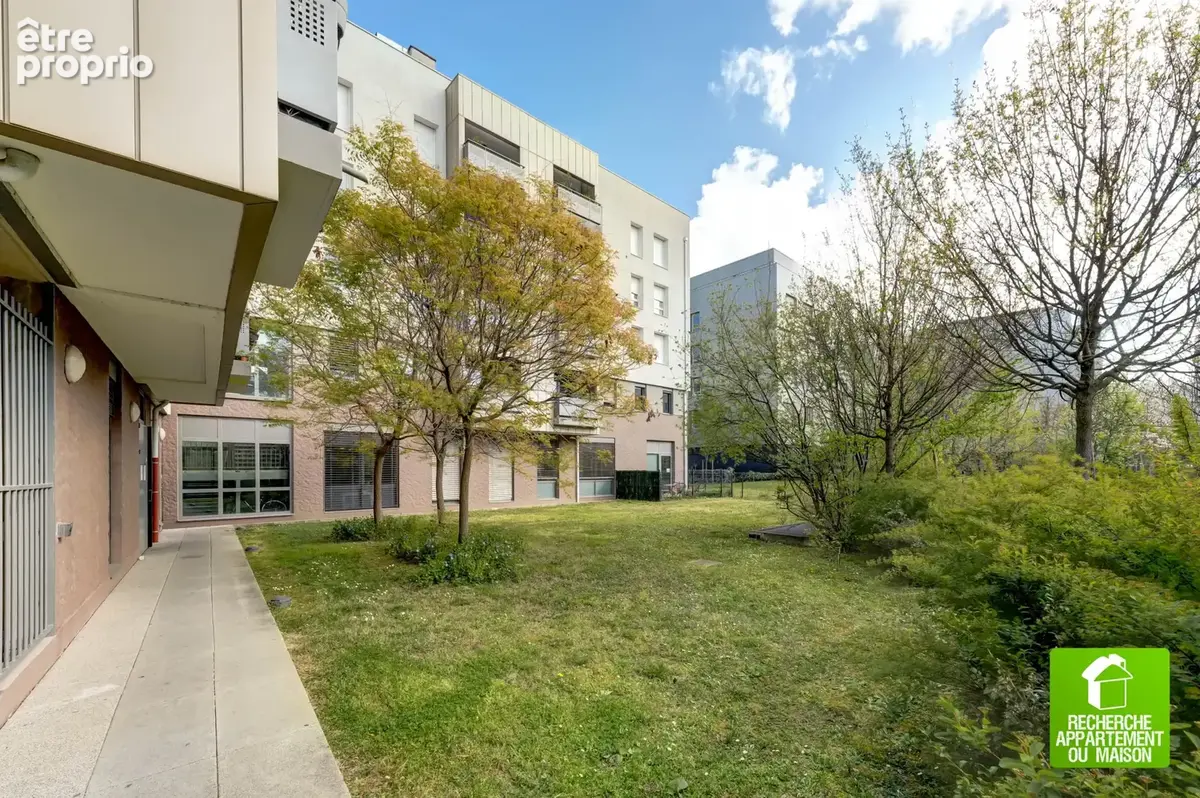 T3 récent - saint-priest centre - 69 m2. - photo 13