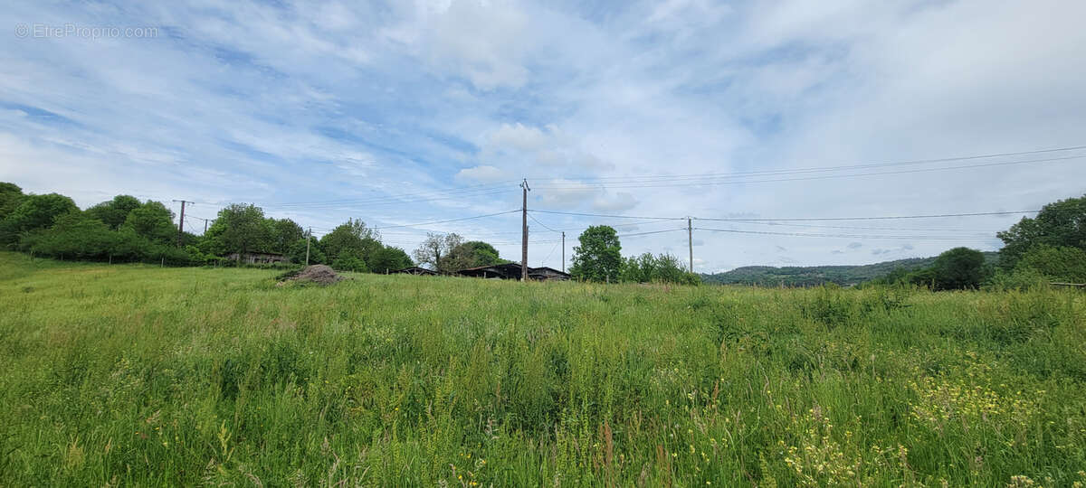 Terrain à ALBIGNAC