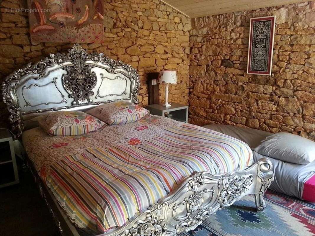 Maison à SAINT-POMPONT