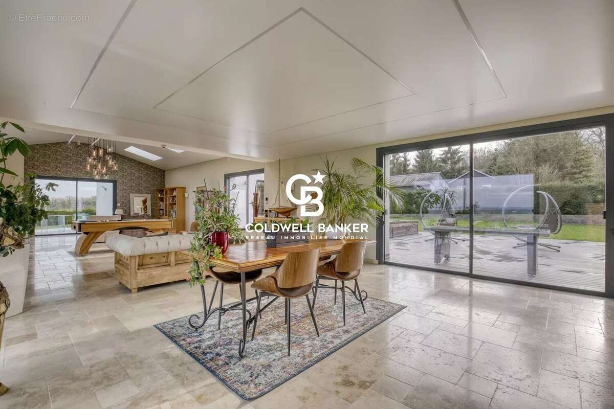 Maison à BLANGY-TRONVILLE