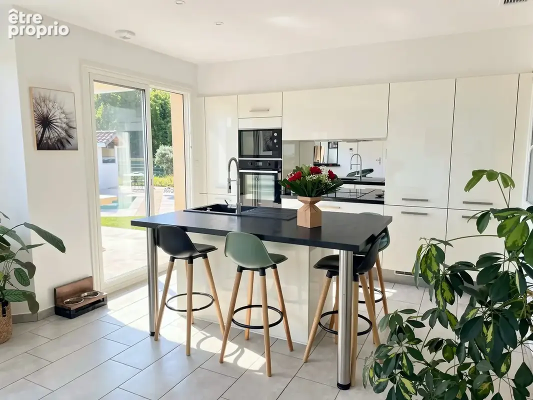 Maison T4 haut de gamme avec piscine, suite parentale et jardin paysagé   Longages - photo 3