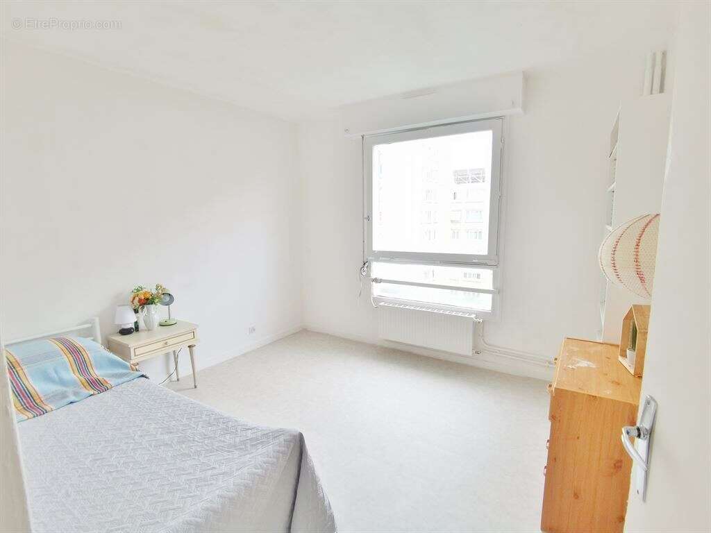 Appartement à PARIS-19E
