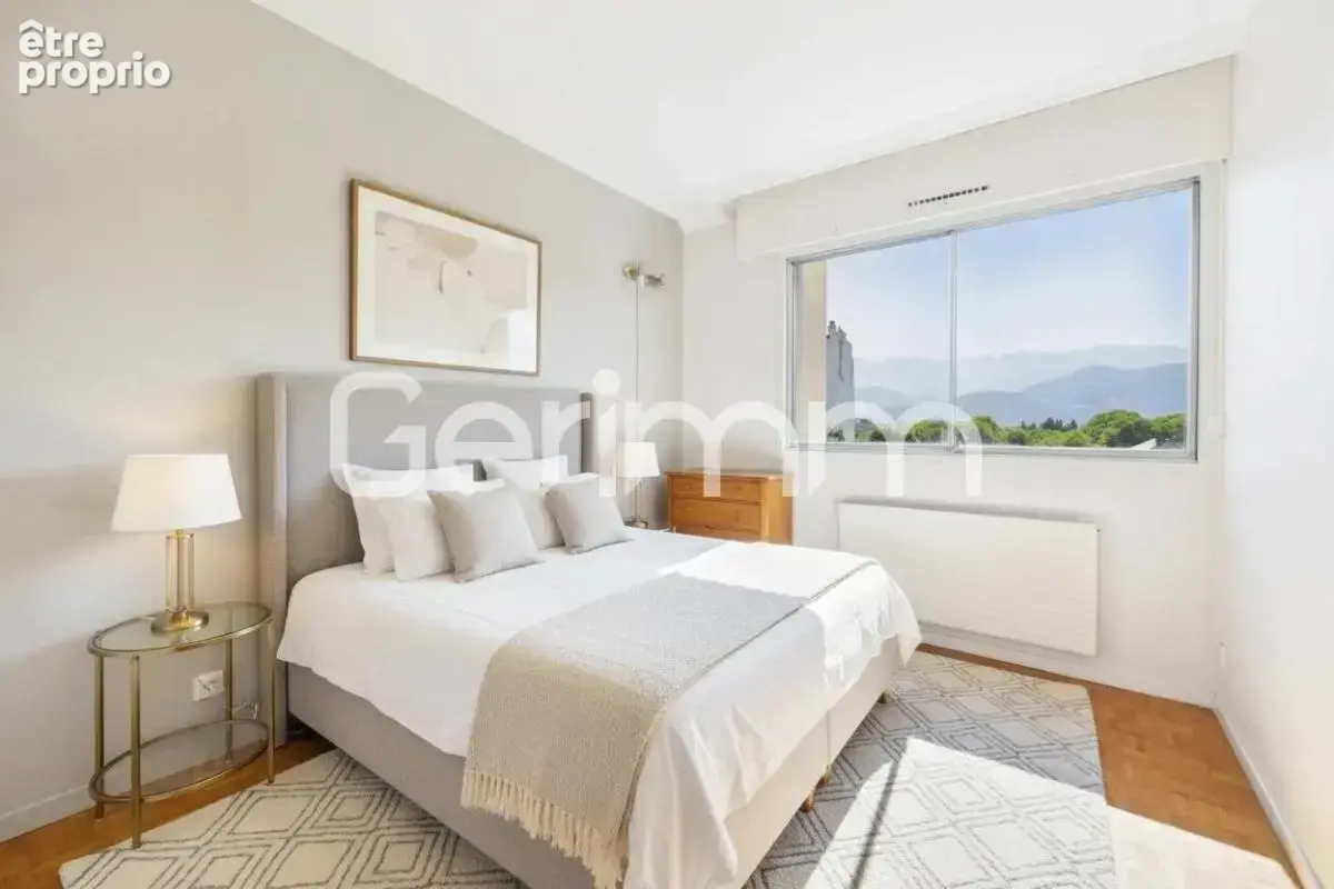 Vente - Appartement - 4 pièces + cuisine - 89,30 m² - 179 000 € - photo 6