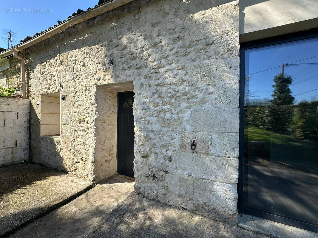 Maison à VILLEGOUGE