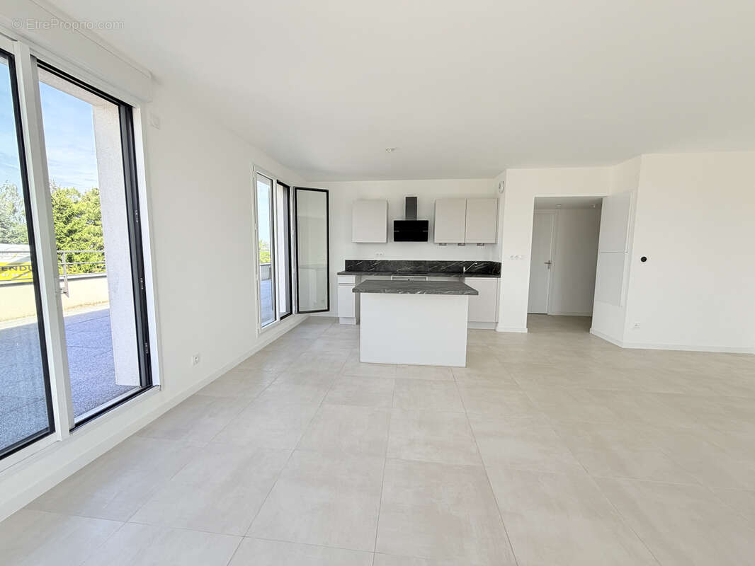 Appartement à SAINT-CYR-SUR-LOIRE