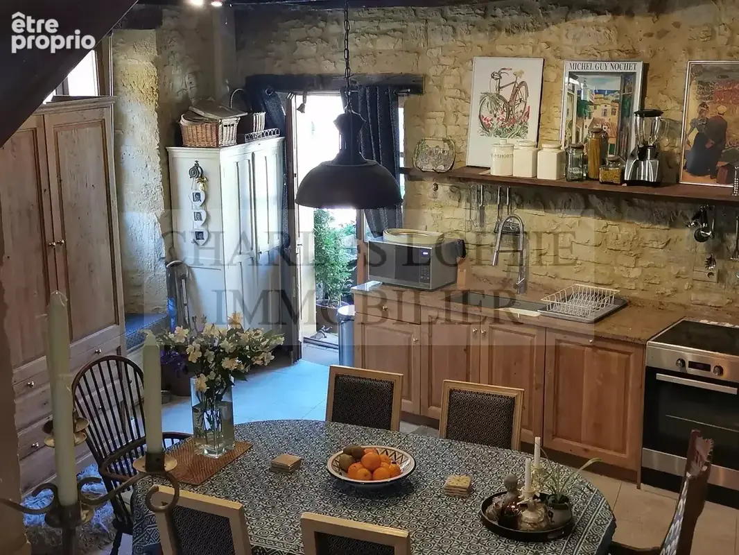 Jolie maison en pierre avec terrasse dans un village dynamique avec commerces en Bouriane - photo 8