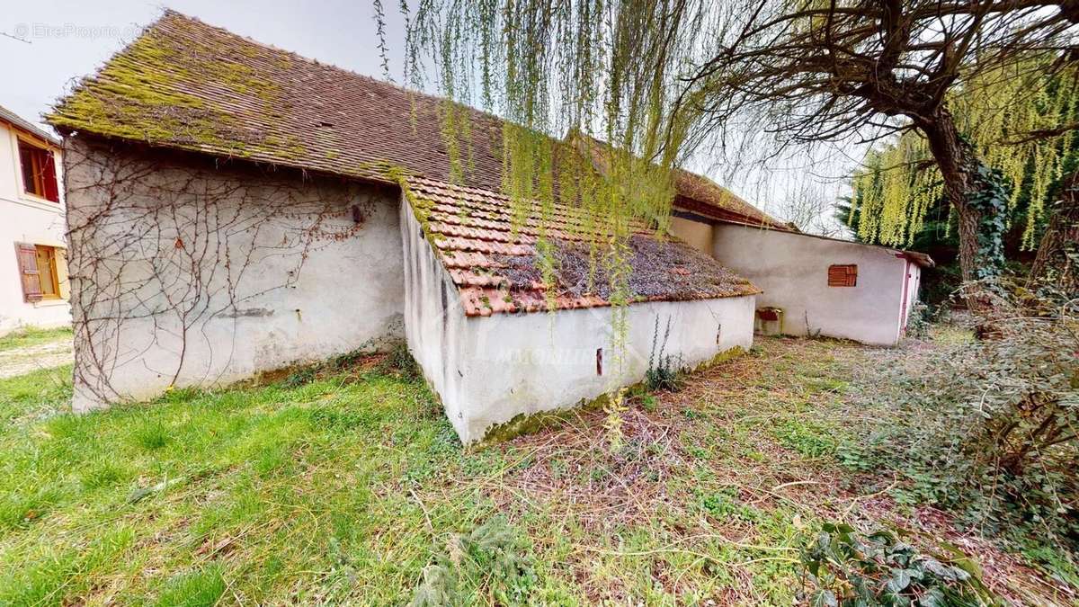 Maison à SALIGNY-SUR-ROUDON