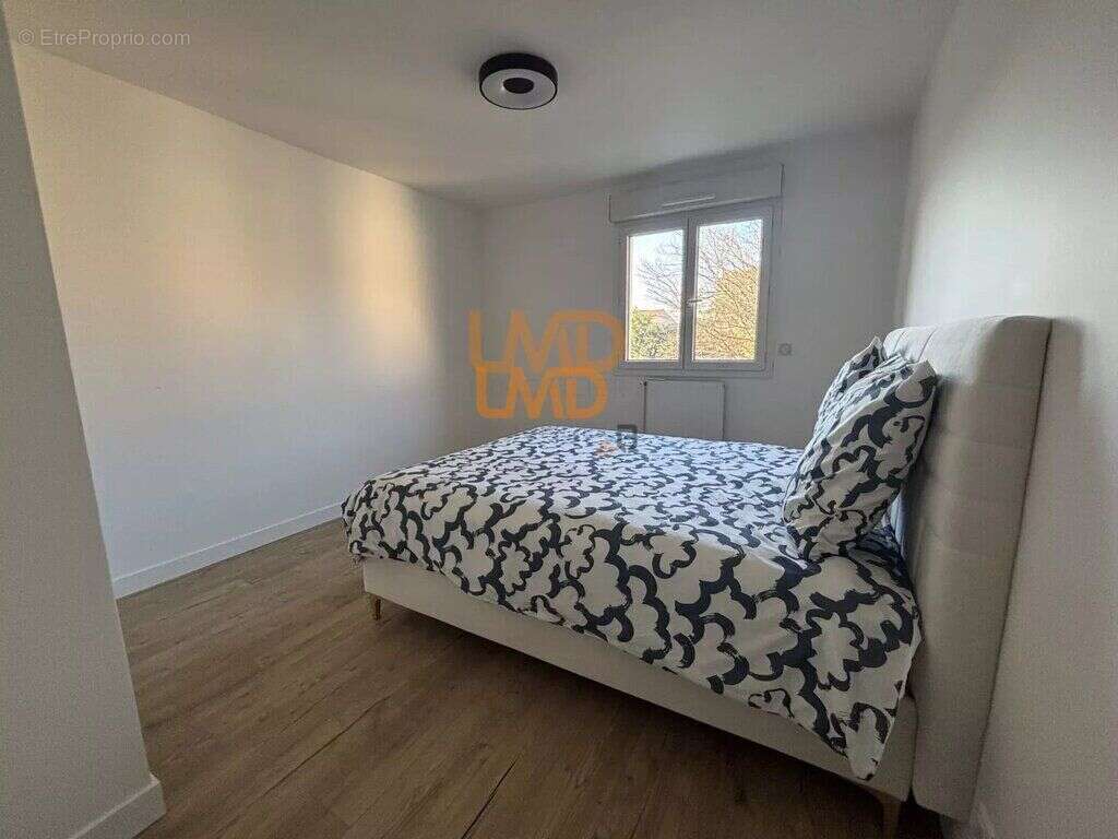 Maison à MIREFLEURS