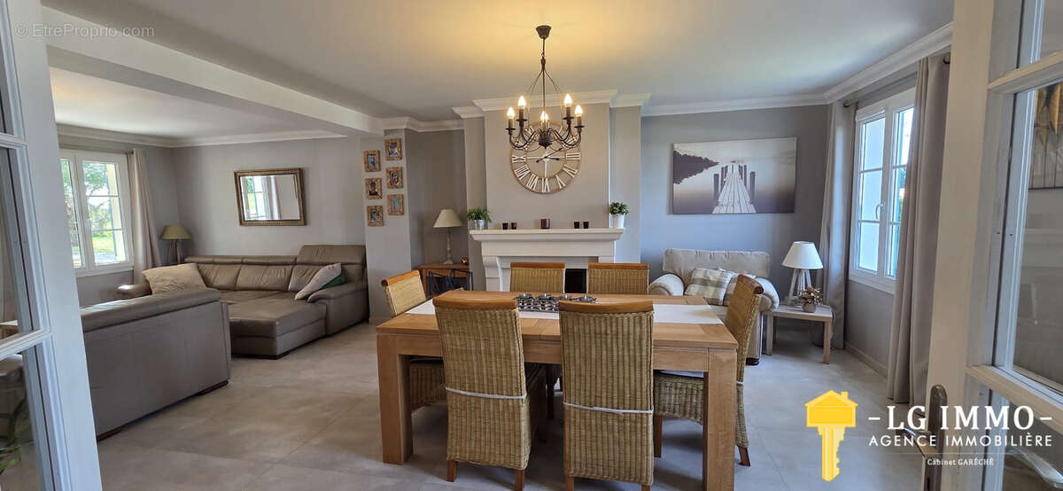 Maison à MORTAGNE-SUR-GIRONDE