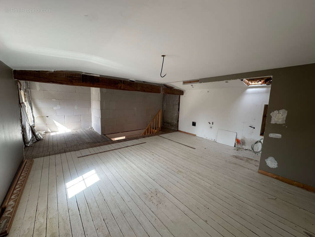 Maison à BOUILLE-COURDAULT