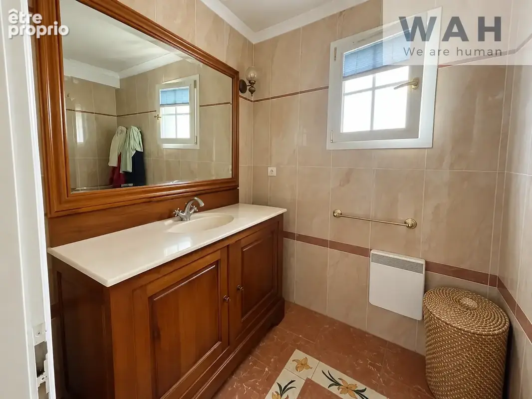 Marsillargues   maison familiale avec studio indépendant, piscine et jardin sans vis-à-vis   649 000 € - photo 13